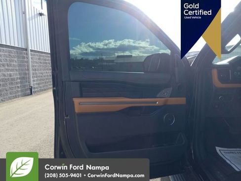 Used 2023 Ford Expedition Platinum image 12