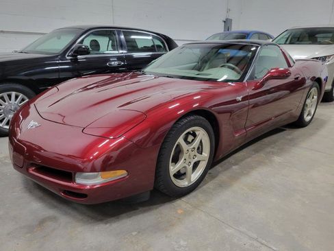 Used 2003 Chevrolet Corvette Coupe w/ Preferred Equipment Group image 2