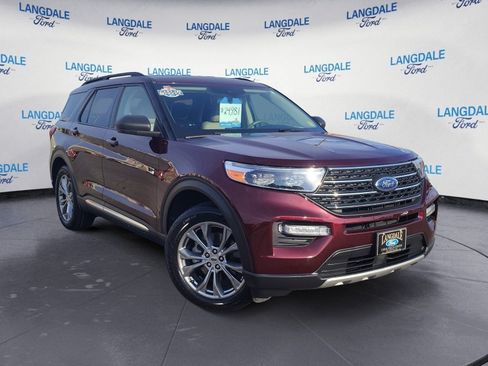 Used 2022 Ford Explorer XLT w/ Equipment Group 202A RWD image 2