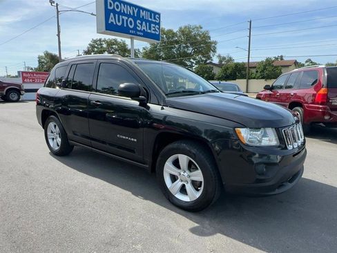 Used 2011 Jeep Compass Sport FWD image 7