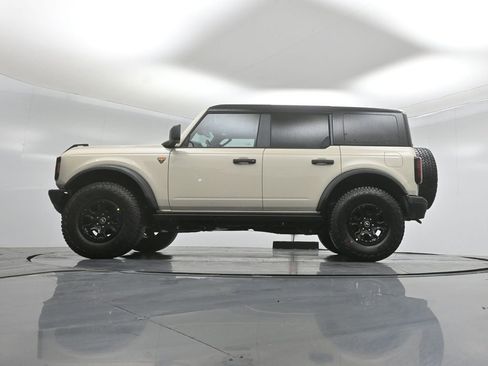 New 2026 Ford Bronco Badlands image 7