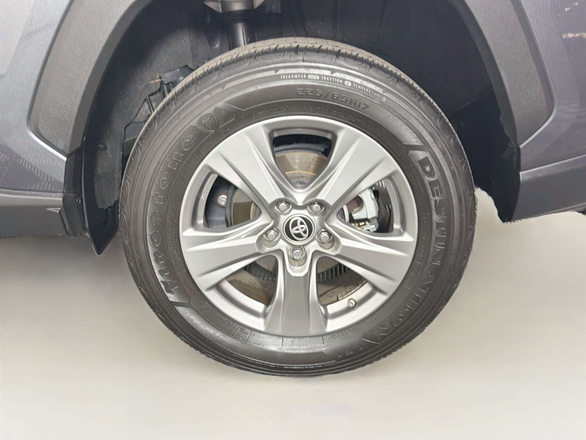 Used 2024 Toyota RAV4 LE AWD/4WD image 11