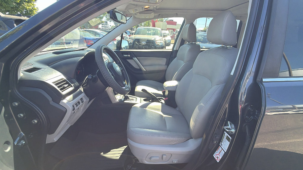 Used 2016 Subaru Forester 2.5i Touring w/ Eyesight & Navigation System AWD/4WD image 32