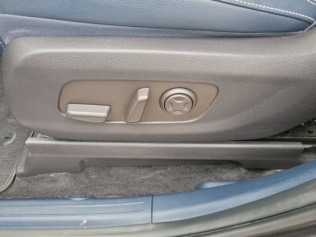 Certified 2025 Kia Carnival SX Prestige FWD image 28