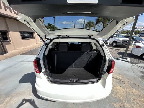Used 2018 Dodge Journey SE w/ Connectivity Group FWD image 10