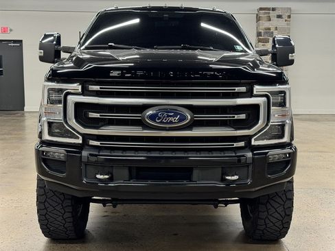 Used 2022 Ford F350 Platinum w/ FX4 Off-Road Package AWD/4WD image 2