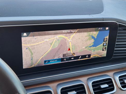 Used 2020 Mercedes-Benz GLS 450 4MATIC image 12