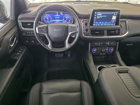 Used 2022 Chevrolet Tahoe Z71 w/ Z71 Off-Road Package AWD/4WD image 12