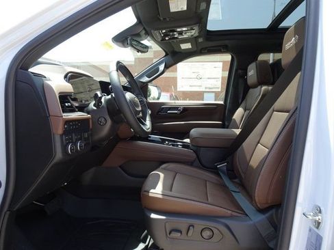 New 2026 Chevrolet Suburban High Country AWD/4WD image 5