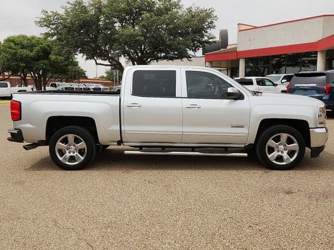 Used 2018 Chevrolet Silverado 1500 LT w/ Texas Edition RWD image 5