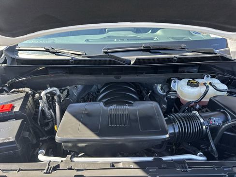 Used 2024 GMC Yukon SLT w/ SLT Premium Package image 36