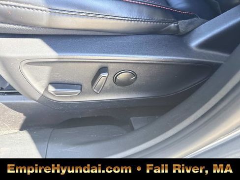 Used 2025 Ford Escape ST-Line Select AWD/4WD image 19