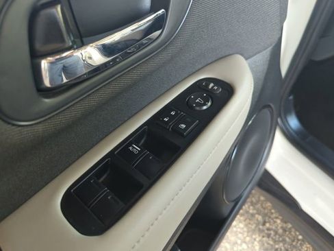 Used 2020 Honda HR-V LX image 14