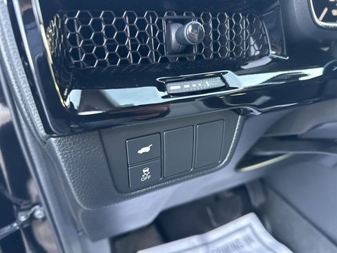 Used 2024 Honda CR-V Sport Touring image 18