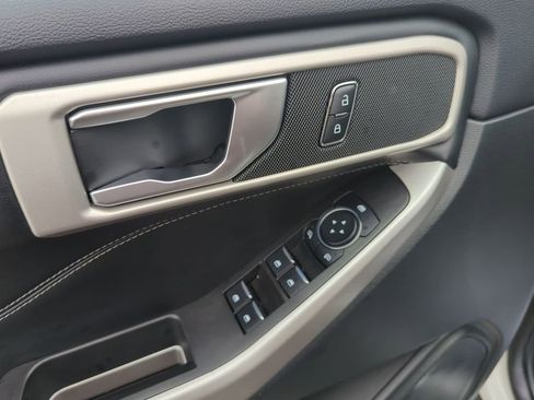 Used 2023 Ford Explorer XLT w/ Equipment Group 202A image 19