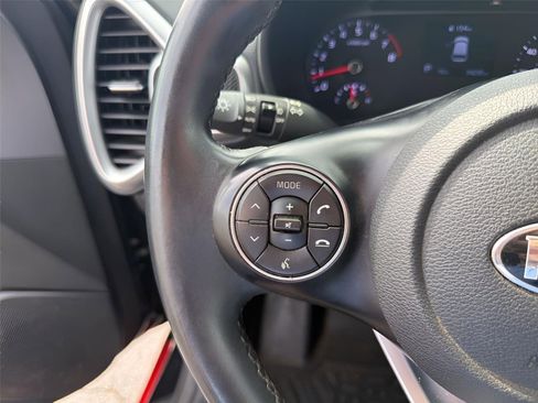 Used 2020 Kia Soul GT-Line FWD image 13