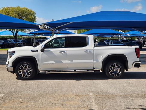 Used 2023 GMC Sierra 1500 SLT AWD/4WD image 3