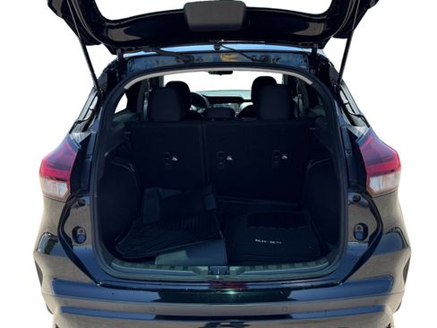 Used 2024 Nissan Kicks SV FWD image 19