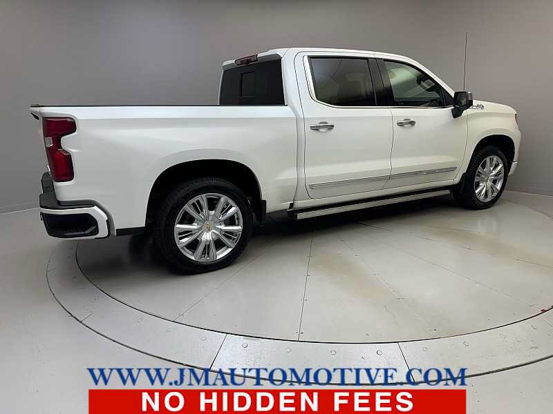 Used 2023 Chevrolet Silverado 1500 High Country w/ High Country Premium Package AWD/4WD image 5