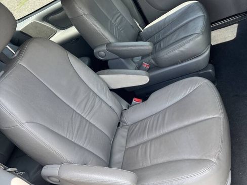 Used 2014 Kia Sedona EX w/ Navigation Package FWD image 16