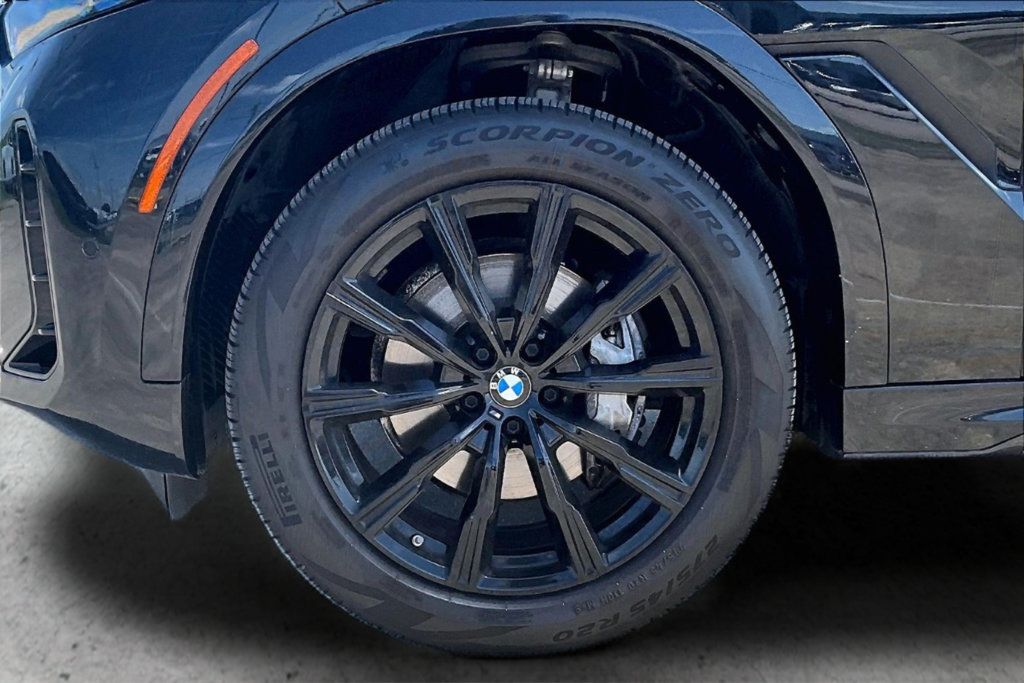 Used 2024 BMW X6 xDrive40i w/ Premium Package AWD/4WD image 29