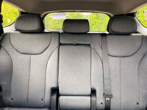 Used 2023 Hyundai Santa Fe SEL Convenience image 18