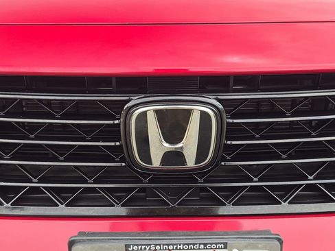 Used 2023 Honda Accord Sport image 9