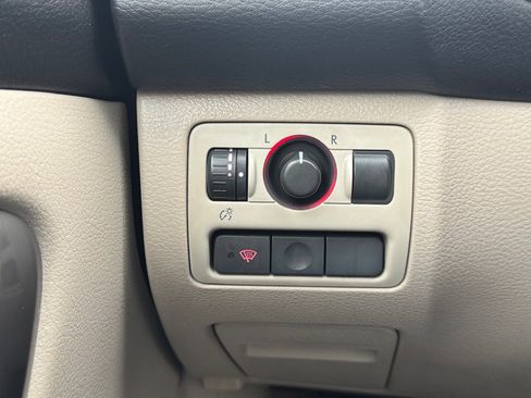 Used 2007 Subaru Outback 2.5i image 27