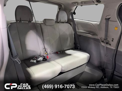 Used 2013 Toyota Sienna Limited w/ Premium Pkg FWD image 29