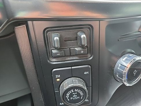 Used 2023 Ford F150 Platinum w/ FX4 Off-Road Package image 73