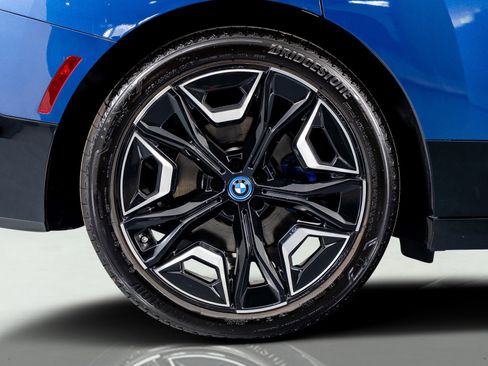 Used 2024 BMW iX M60 image 11