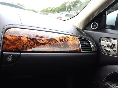 Used 2010 Jaguar XK Coupe RWD image 17