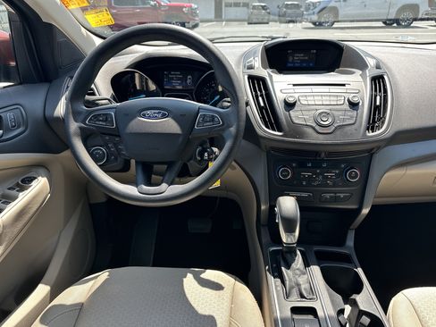 Used 2018 Ford Escape SE FWD image 16