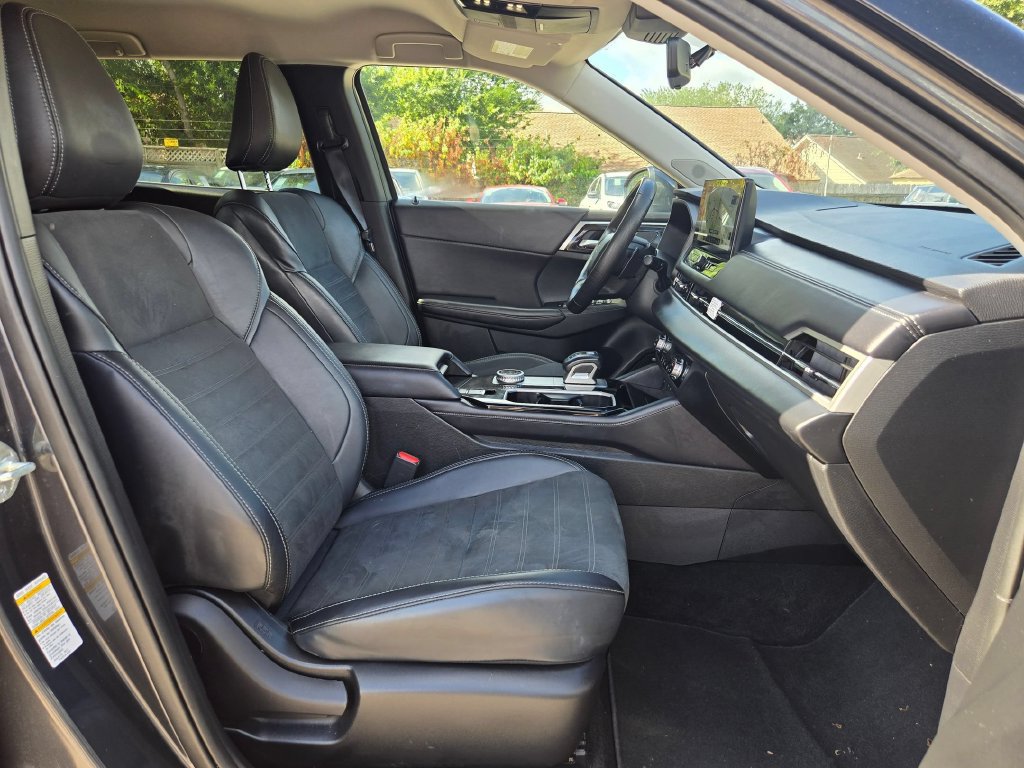 Used 2025 Mitsubishi Outlander SE AWD/4WD image 30