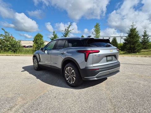 Used 2024 Chevrolet Blazer EV LT AWD/4WD image 8