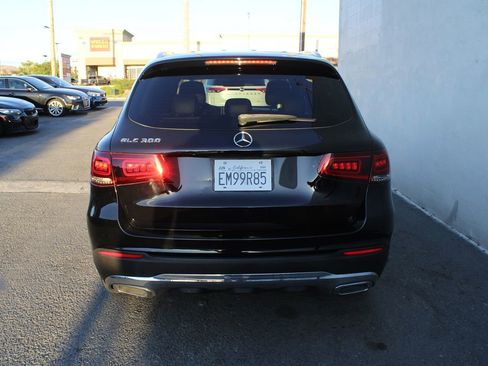 Used 2020 Mercedes-Benz GLC 300 w/ Premium Package image 6