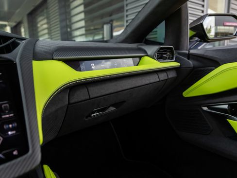 Used 2025 Lamborghini Revuelto AWD/4WD image 48