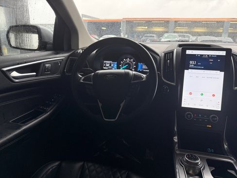 Used 2024 Ford Edge Titanium image 20
