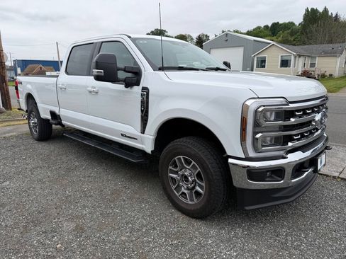 Used 2025 Ford F350 Lariat w/ Camper Package AWD/4WD image 4
