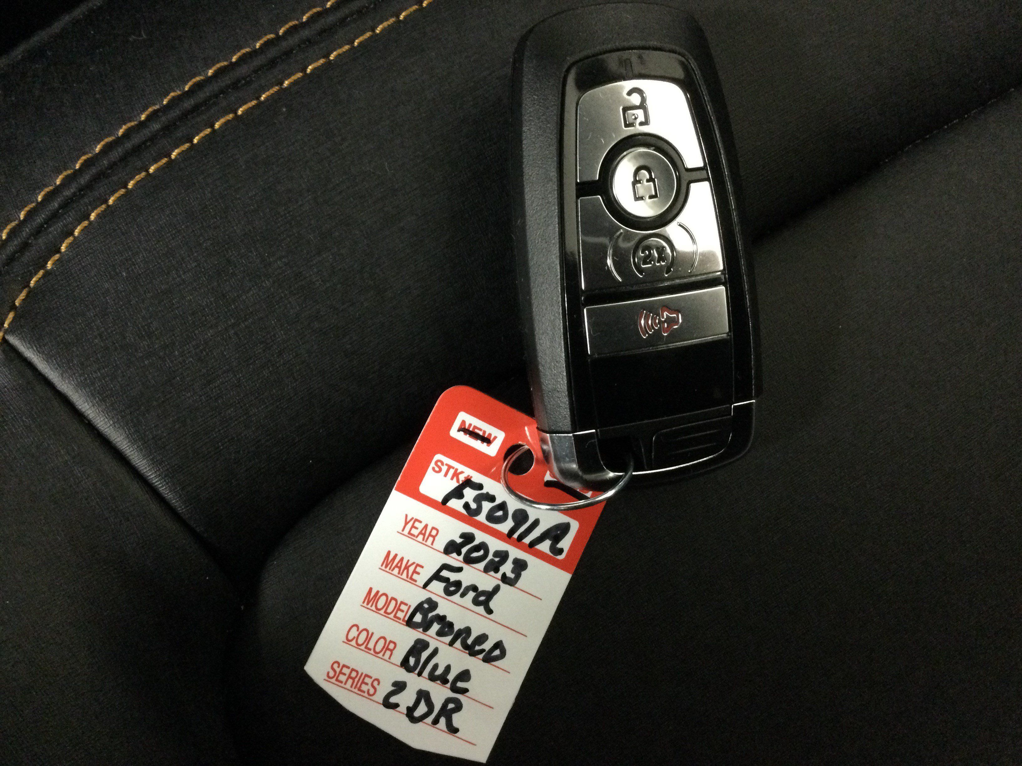 Used 2023 Ford Bronco Badlands w/ Sasquatch Package AWD/4WD image 23