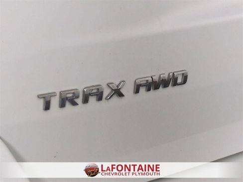 Certified 2022 Chevrolet Trax LT w/ LT Convenience Package image 30