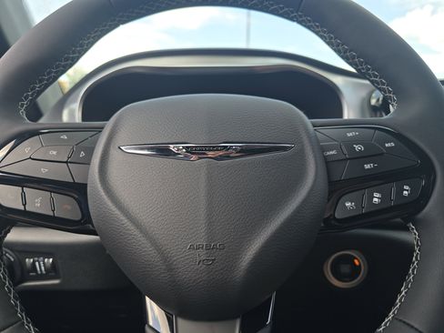 New 2026 Chrysler Pacifica Limited w/ S Appearance Package image 28