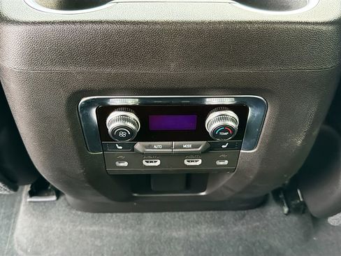 Used 2021 GMC Yukon Denali w/ Denali Ultimate Package image 20