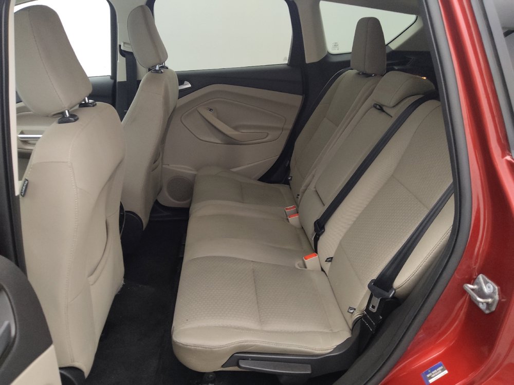 Used 2019 Ford Escape SE FWD image 18