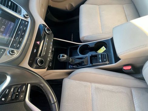 Used 2017 Hyundai Tucson Sport image 28