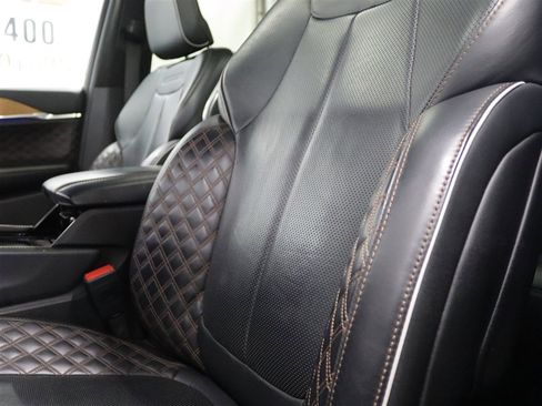 Used 2023 Jeep Grand Cherokee Summit AWD/4WD image 33