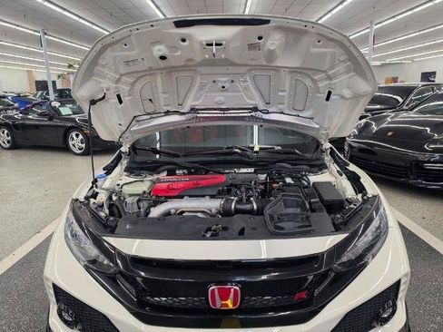 Used 2019 Honda Civic Type R image 40