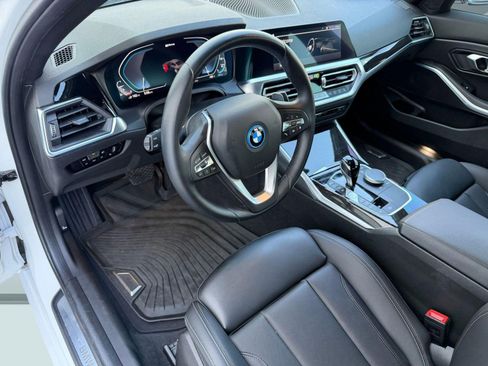 Certified 2022 BMW 330e xDrive w/ Driving Assistance Package AWD/4WD image 4