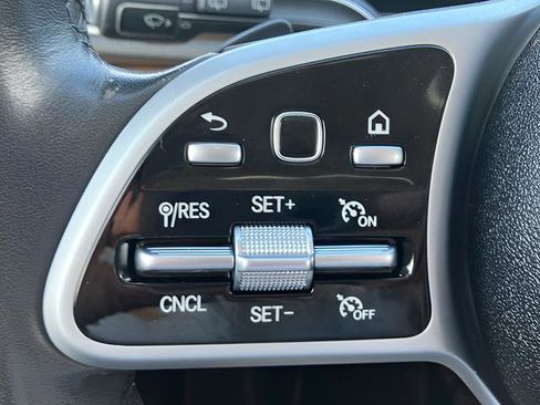 Used 2021 Mercedes-Benz GLE 350 w/ Premium Package image 37