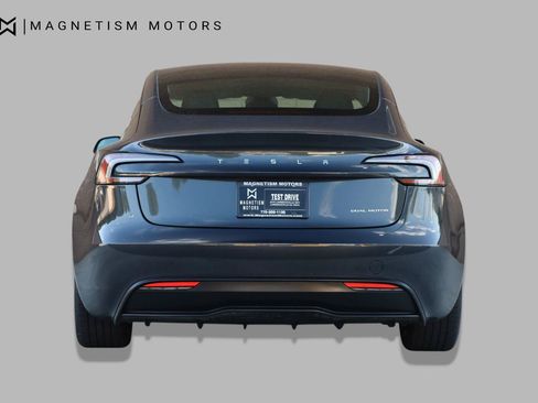 Used 2025 Tesla Model 3 Long Range AWD/4WD image 9